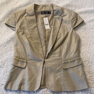 Gold short sleeve blazer ✨LAST CHANCE